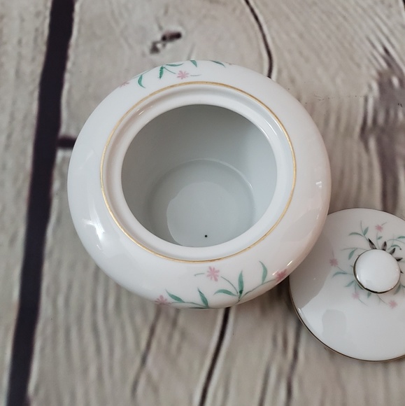 Vintage Sugar bowl with lid made in Japan - Picture 3 of 7